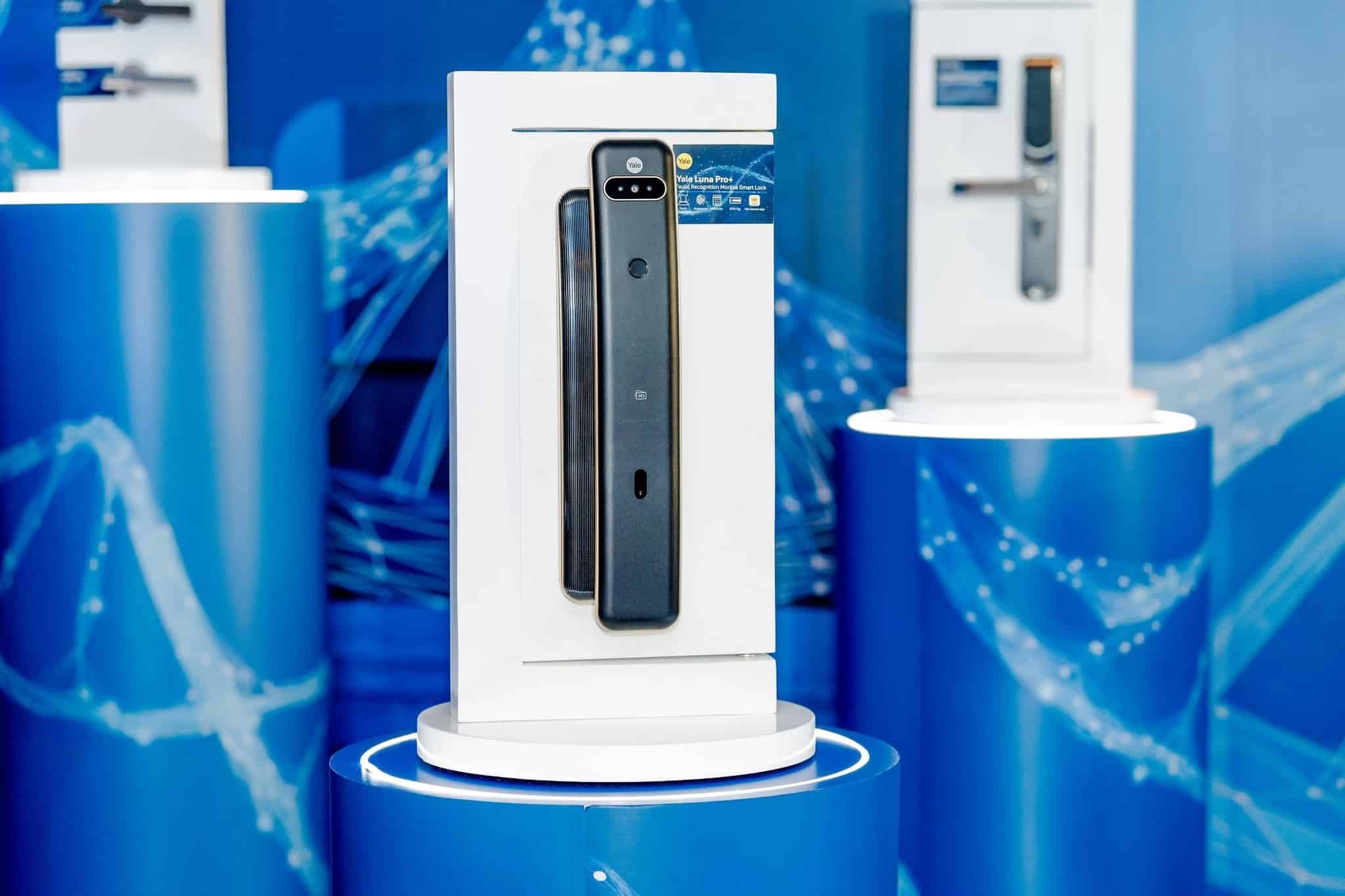 KHÓA THÔNG MINH NHẬN DIỆN KHUÔN MẶT YALE LUNA PRO+